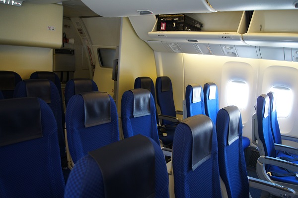 全日空　ANA　ボーイング767-300（76P）で窓なしの席は？