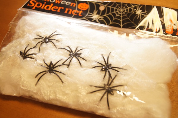セリア　クモのおもちゃ　spider　net